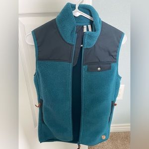 Women’s small Fjall Raven Vest Teal
